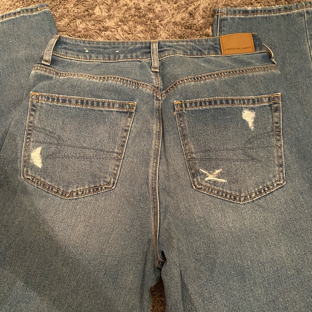 WORN ONCE American Eagle Mom Jeans